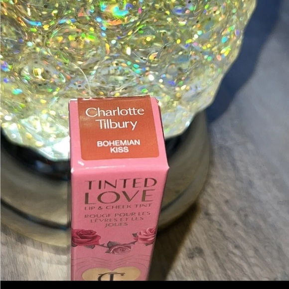Charlotte Tilbury Tinted Love Lip & Cheek Tint - Picture 5 of 5